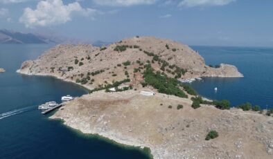 Akdamar Adası’nda 13. Ayin: Barış ve Tarihe Saygı