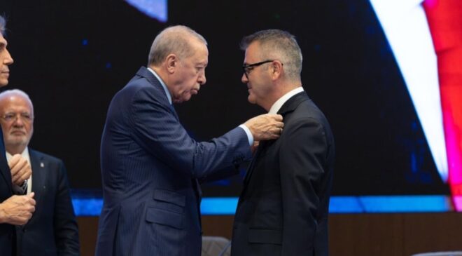 Belediyeden Silah Taşıma Ruhsatı ve Siyasi Geçiş: Ustaoğlu Olayında Yeni Detaylar