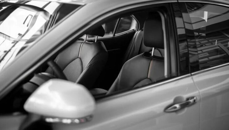 Gizli Kapı Kolları Yerine Geçiş: Çin Otomotiv Düzenlemeleri ve Güvenlik Etkileri