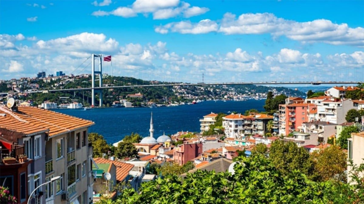 Harbiye Açık Hava Tiyatrosu’ndaki Enrico Macias Konseri Öncesi Yasaklama ve Güvenlik Açıklaması