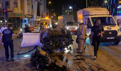 İETT Otobüs ve Otomobil Çarpışması: Olay Anı ve Sonuçlar