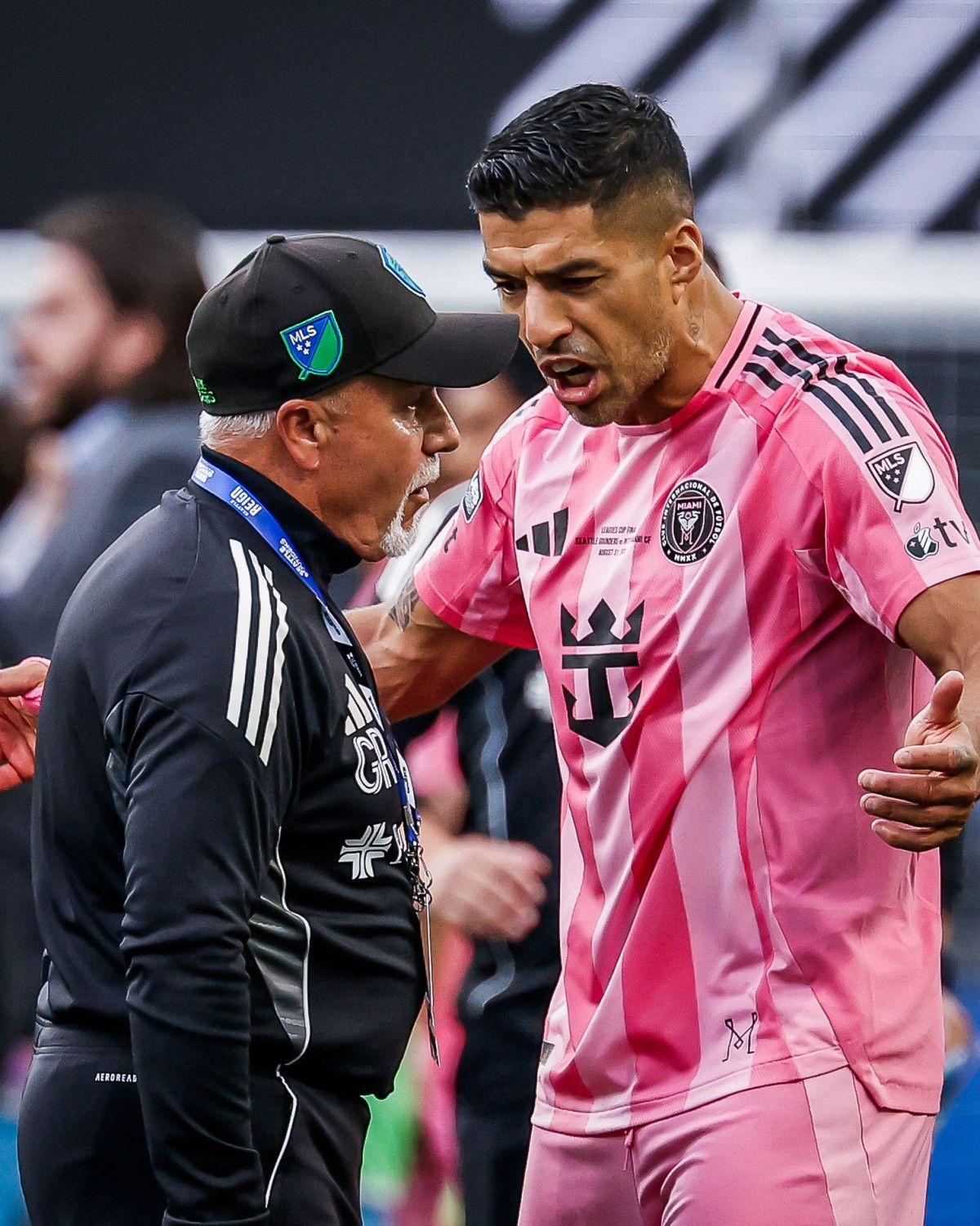 MLS'de Suarez Disiplin Cezası: 3 Maç Men ve Lig Kupası'ndan 6 Maç Kesintisi