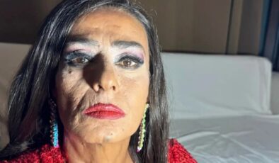 Yıldız Tilbe: Makyaj Paylaşımlarına Photoshop Yorumlarıyla Yanıt