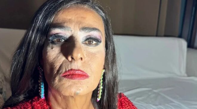 Yıldız Tilbe: Makyaj Paylaşımlarına Photoshop Yorumlarıyla Yanıt
